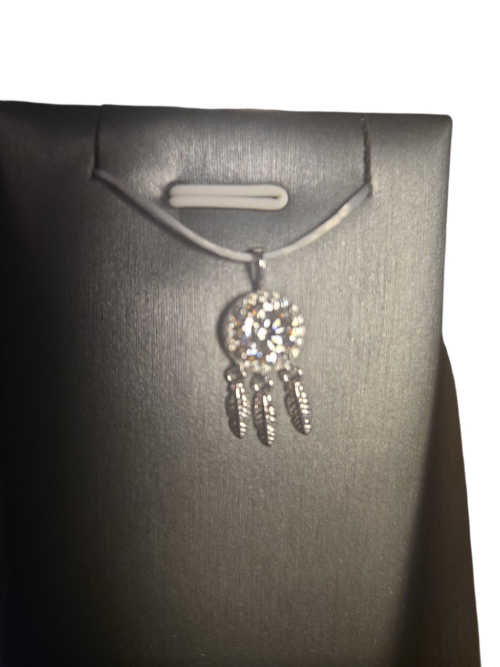 1 CARAT MOISSANITE PENDANTS WITH CERTIFICATE OF AUTHENTICITY