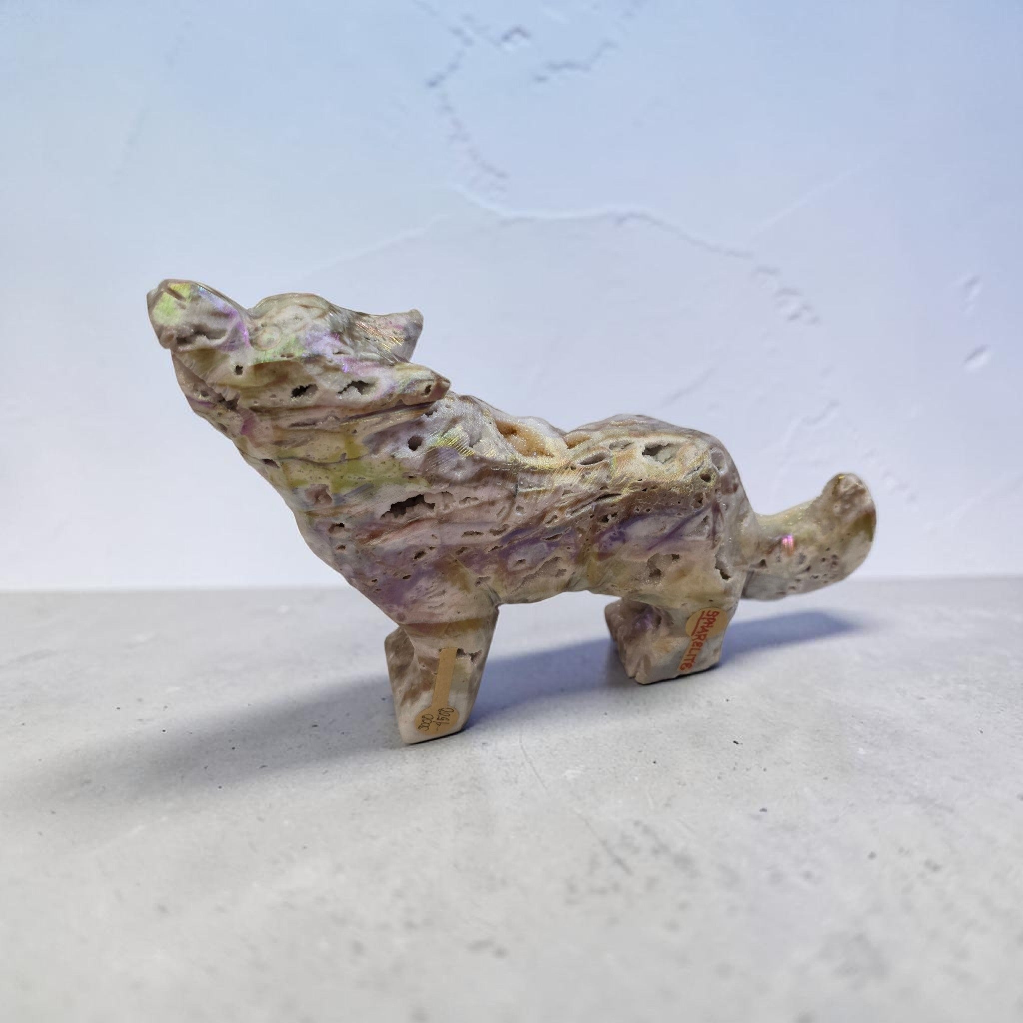 Spharelite Wolf Carving