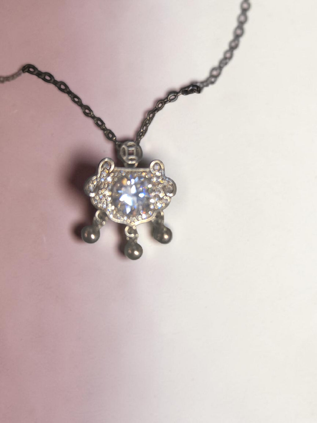 1 CARAT MOISSANITE PENDANTS WITH CERTIFICATE OF AUTHENTICITY