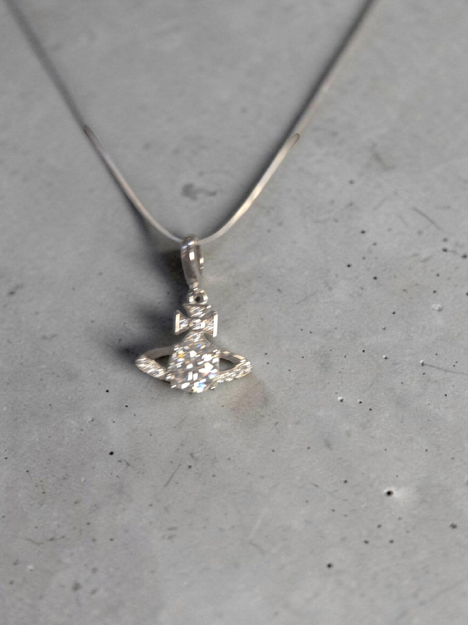 1 CARAT MOISSANITE PENDANTS WITH CERTIFICATE OF AUTHENTICITY